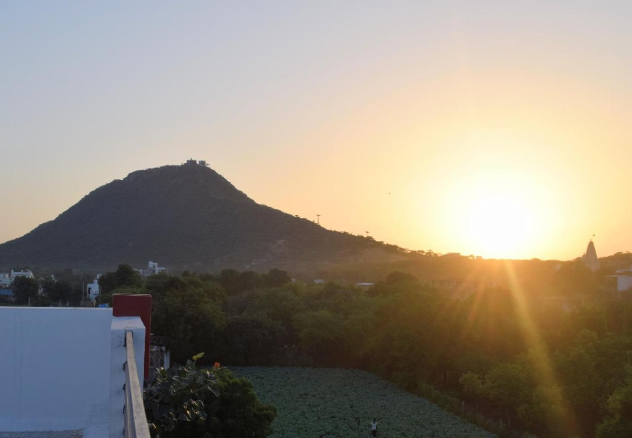 The Natural View Pushkar Hotel Exterior photo